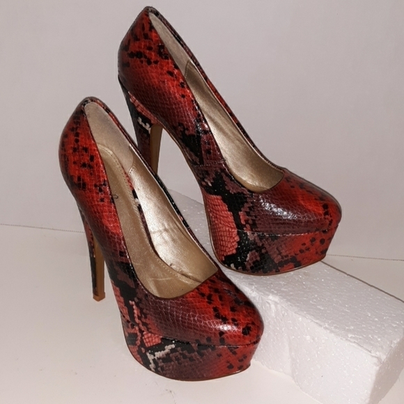 Qupid size 6 heels - Picture 2 of 6
